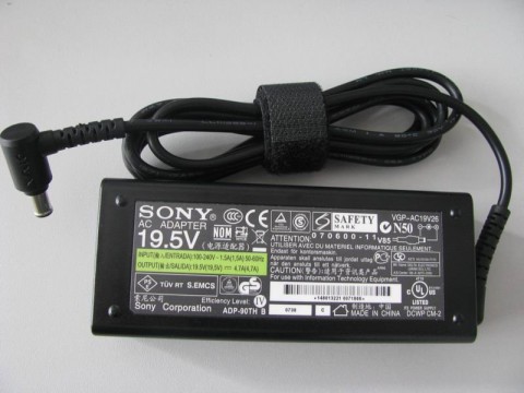 Адаптер за лаптоп ОРИГИНАЛЕН (Зарядно за лаптоп) SONY VAIO 19.5V 4.7A