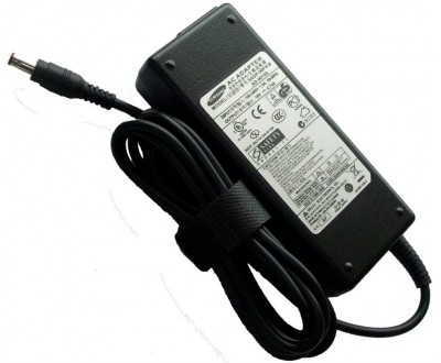 Адаптер за лаптоп ОРИГИНАЛЕН (Зарядно за лаптоп) Samsung 19V 4.74A 90W AD-8019